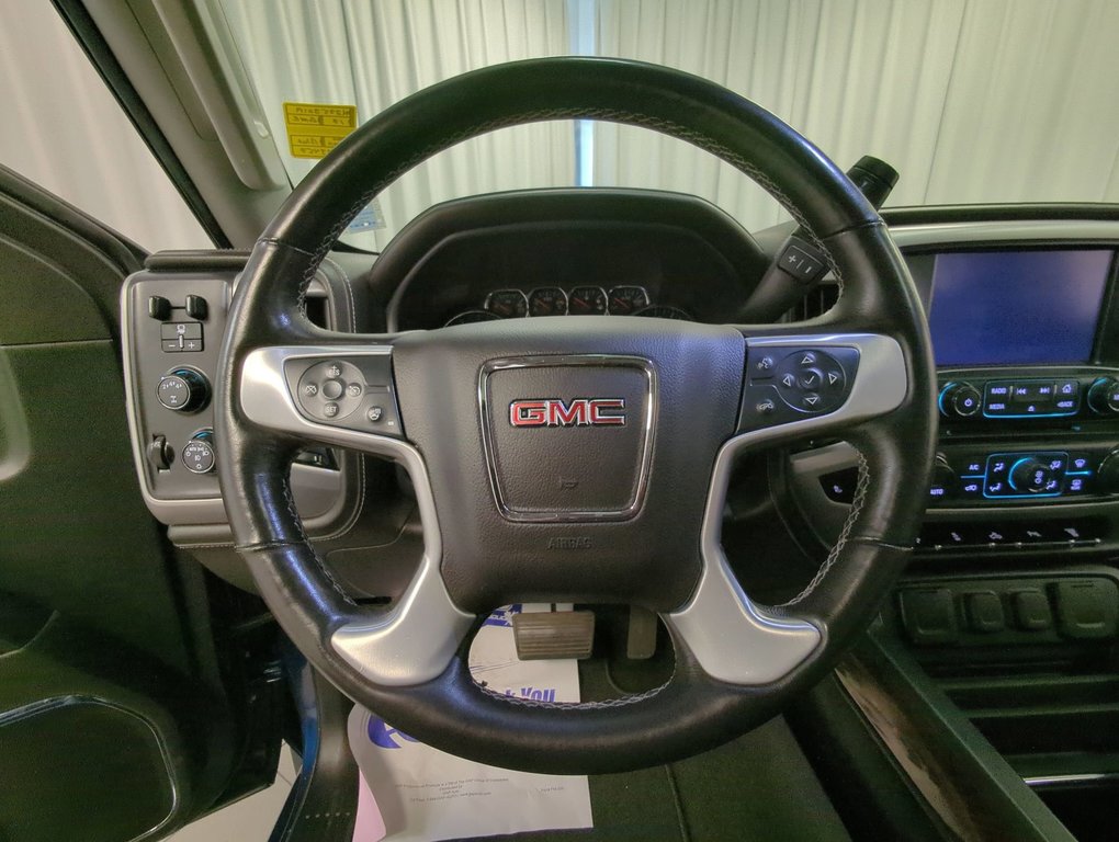2017 GMC Sierra 2500HD SLT in Dartmouth, Nova Scotia - 14 - w1024h768px