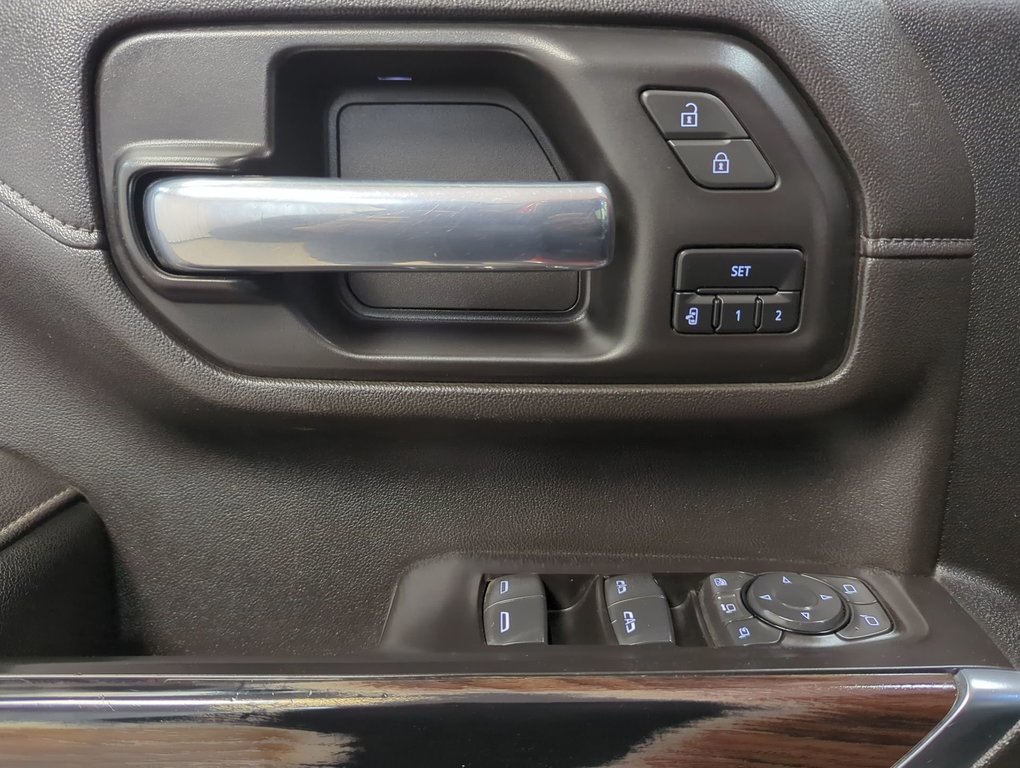 2021 GMC Sierra 2500HD SLT in Dartmouth, Nova Scotia - 13 - w1024h768px
