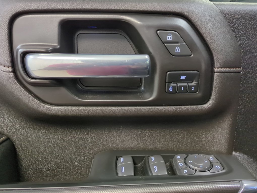 2022 GMC Sierra 2500HD AT4 in Dartmouth, Nova Scotia - 13 - w1024h768px