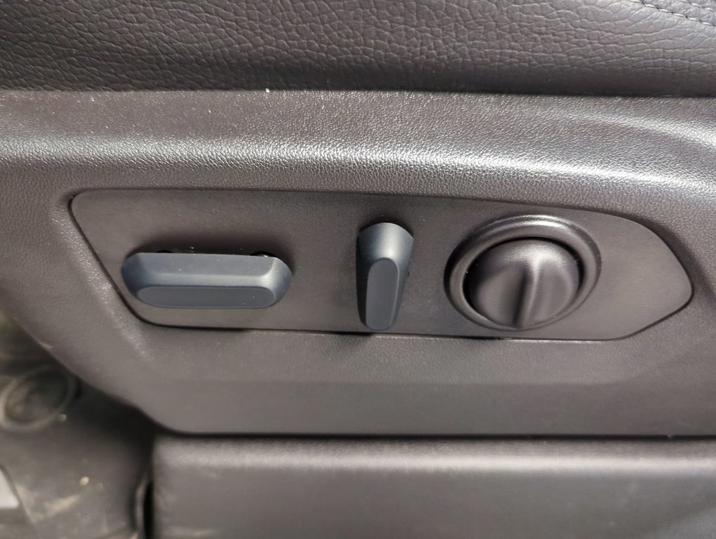 2023 GMC Sierra 2500HD Denali in Dartmouth, Nova Scotia - 12 - w1024h768px