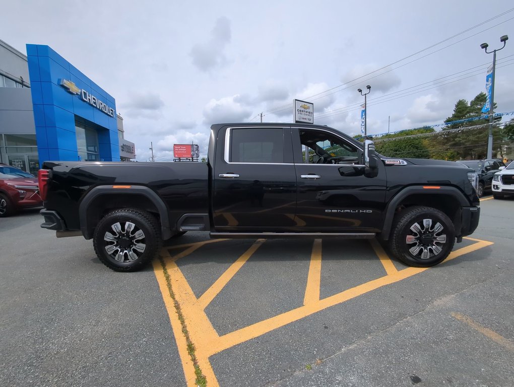 2024  Sierra 3500HD Denali Duramax Diesel Leather Roof *GM Certified* in Dartmouth, Nova Scotia - 9 - w1024h768px