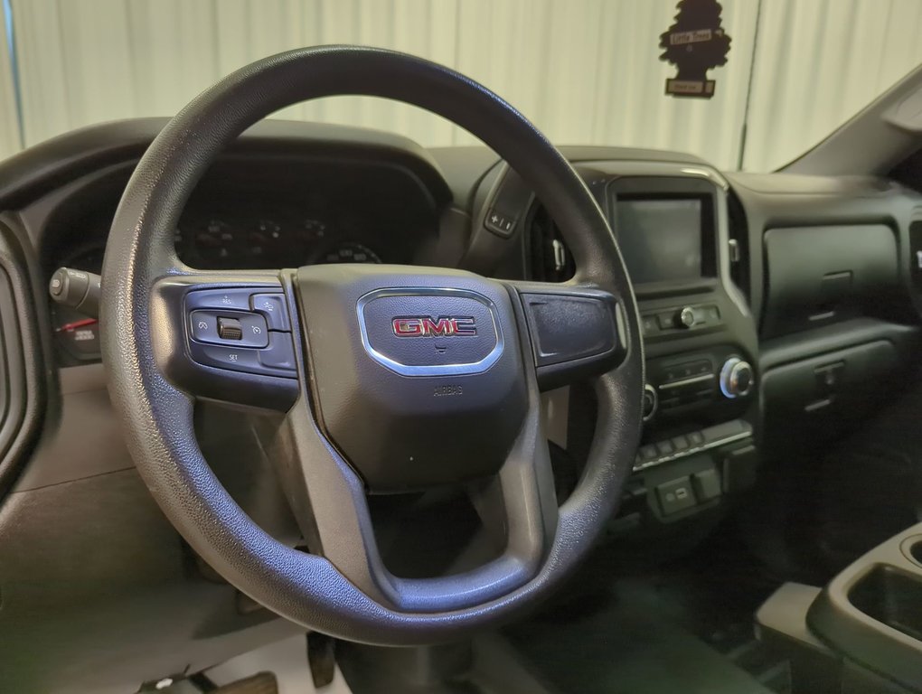 2024 GMC Sierra 3500HD Pro in Dartmouth, Nova Scotia - 19 - w1024h768px