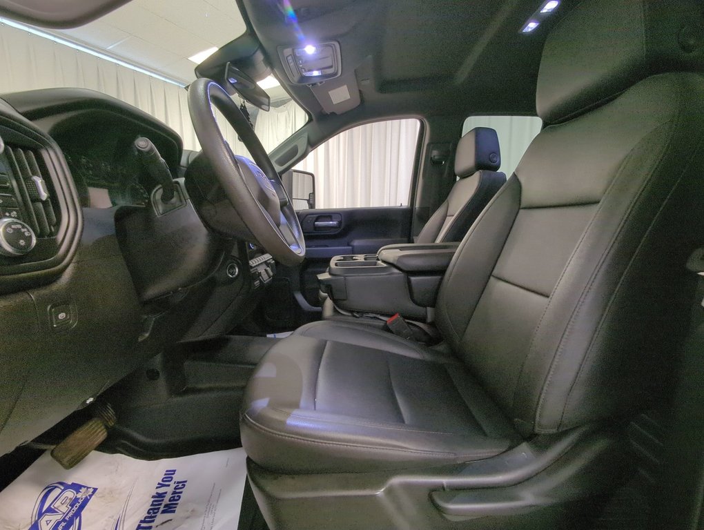 2024 GMC Sierra 3500HD Pro in Dartmouth, Nova Scotia - 11 - w1024h768px