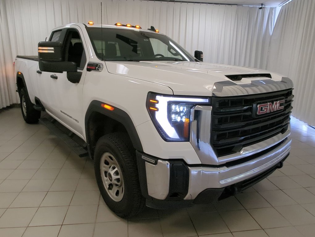 2024 GMC Sierra 3500HD Pro in Dartmouth, Nova Scotia - 2 - w1024h768px