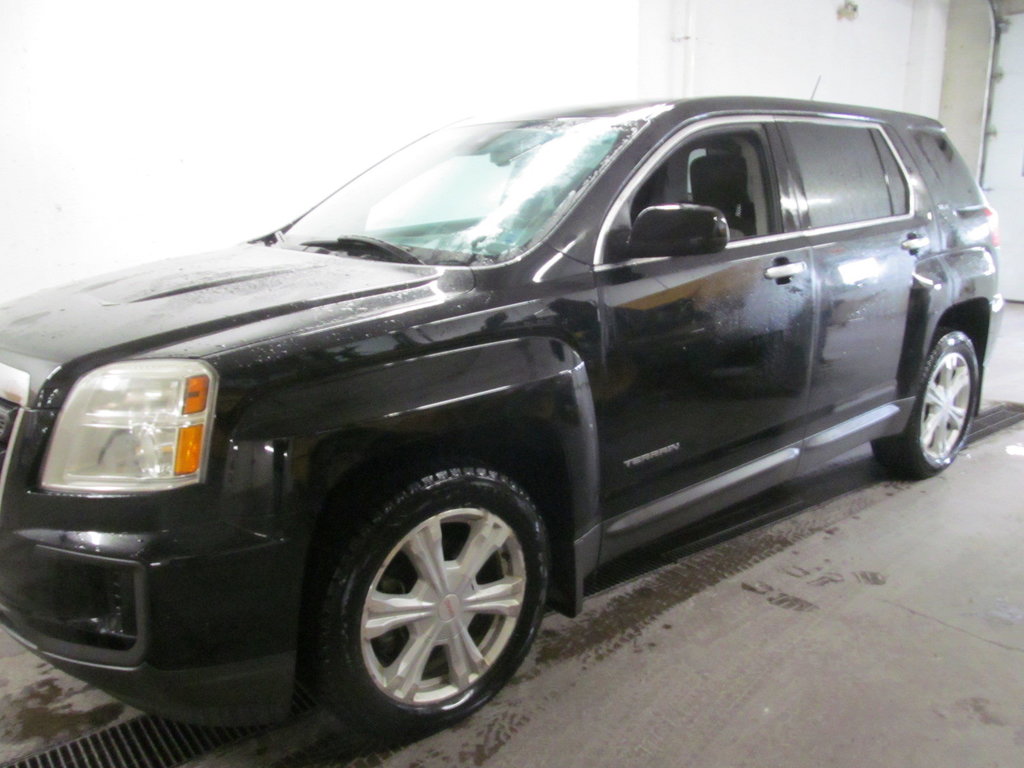 2017 GMC Terrain SLE in Dartmouth, Nova Scotia - 2 - w1024h768px