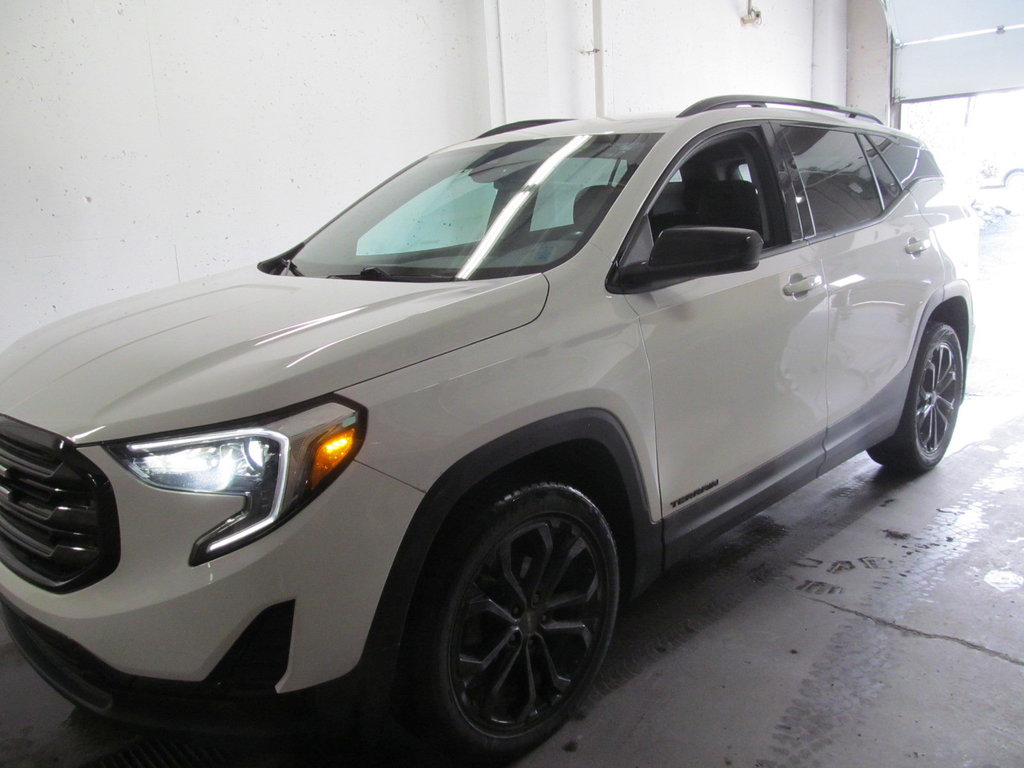 2021 GMC Terrain SLE in Dartmouth, Nova Scotia - 2 - w1024h768px