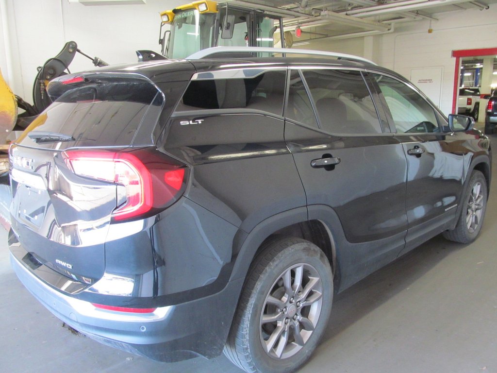 2022 GMC Terrain SLT in Dartmouth, Nova Scotia - 4 - w1024h768px