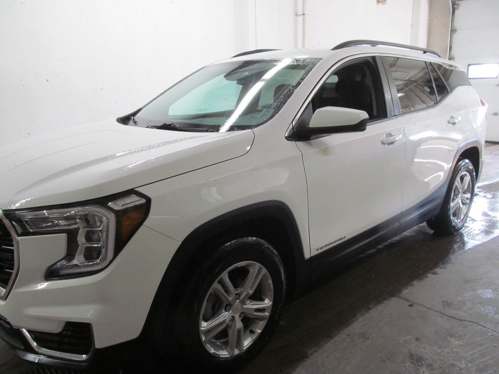 2023 GMC Terrain SLE in Dartmouth, Nova Scotia - 2 - w1024h768px