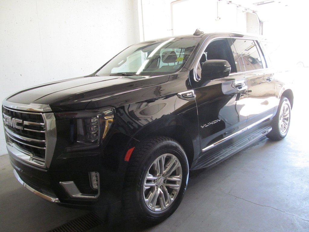 2022 GMC Yukon XL SLT in Dartmouth, Nova Scotia - 2 - w1024h768px
