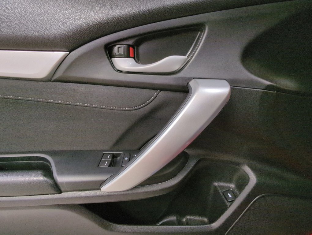 2019 Honda Civic Coupe Sport in Dartmouth, Nova Scotia - 13 - w1024h768px