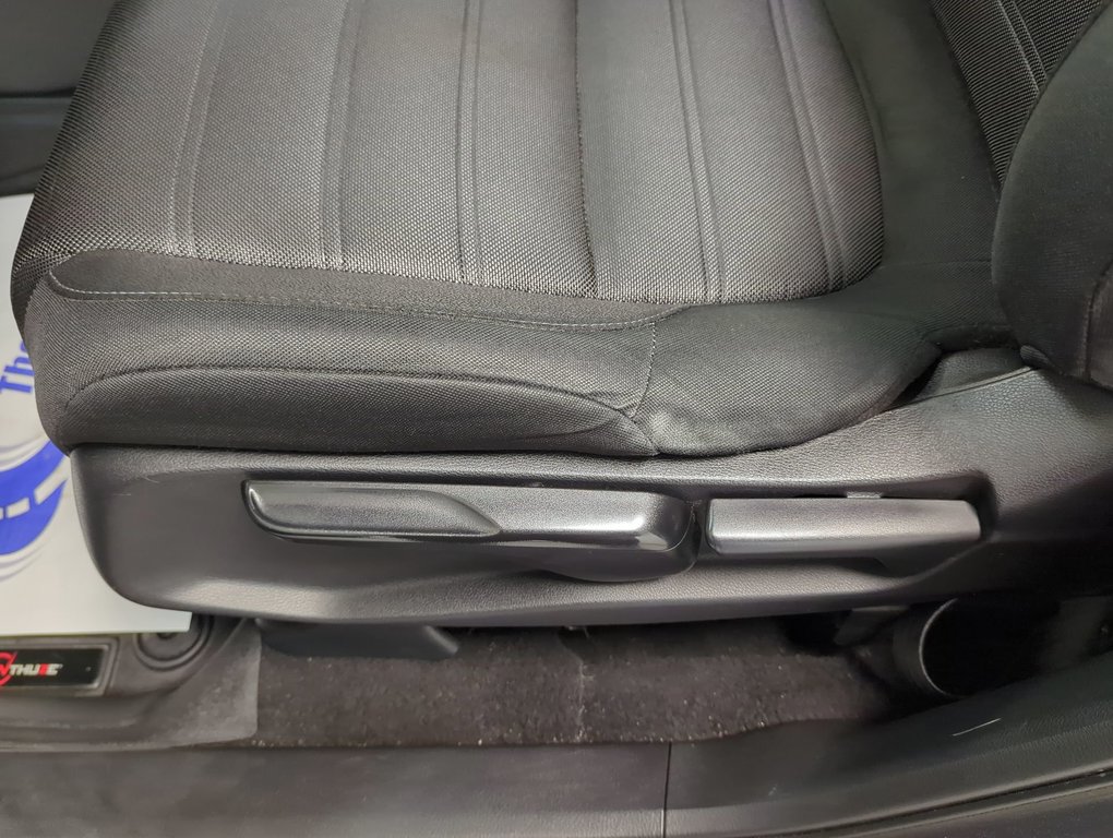 2018 Honda CR-V LX in Dartmouth, Nova Scotia - 12 - w1024h768px