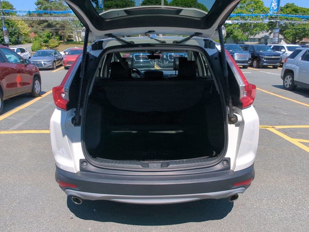 2019  CR-V Touring in Dartmouth, Nova Scotia - 24 - w1024h768px