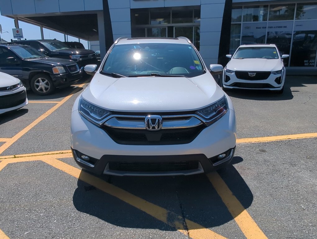 2019  CR-V Touring in Dartmouth, Nova Scotia - 3 - w1024h768px