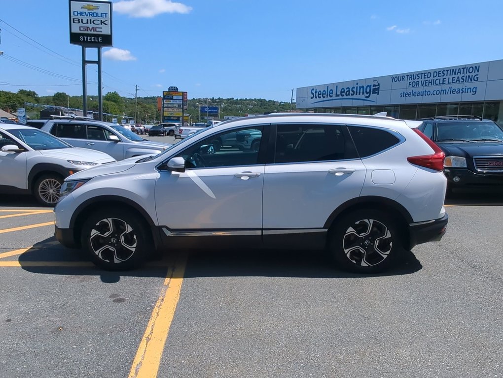 2019  CR-V Touring in Dartmouth, Nova Scotia - 5 - w1024h768px