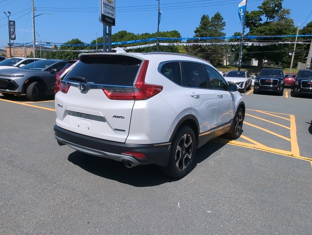 2019  CR-V Touring in Dartmouth, Nova Scotia - 8 - w1024h768px