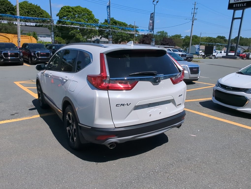 2019  CR-V Touring in Dartmouth, Nova Scotia - 6 - w1024h768px