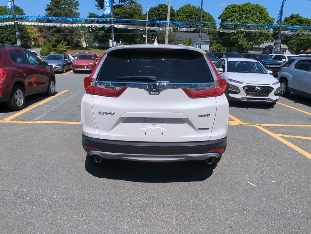 2019  CR-V Touring in Dartmouth, Nova Scotia - 7 - w1024h768px