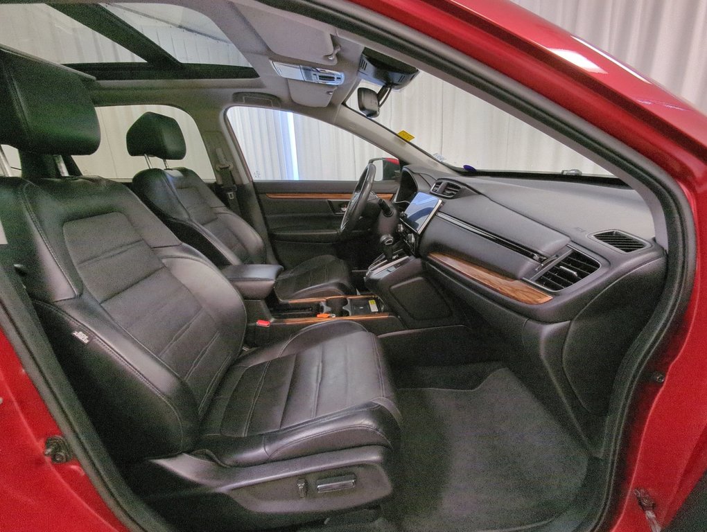2020 Honda CR-V Touring Leather Sunroof Fresh MVI in Dartmouth, Nova Scotia - 25 - w1024h768px