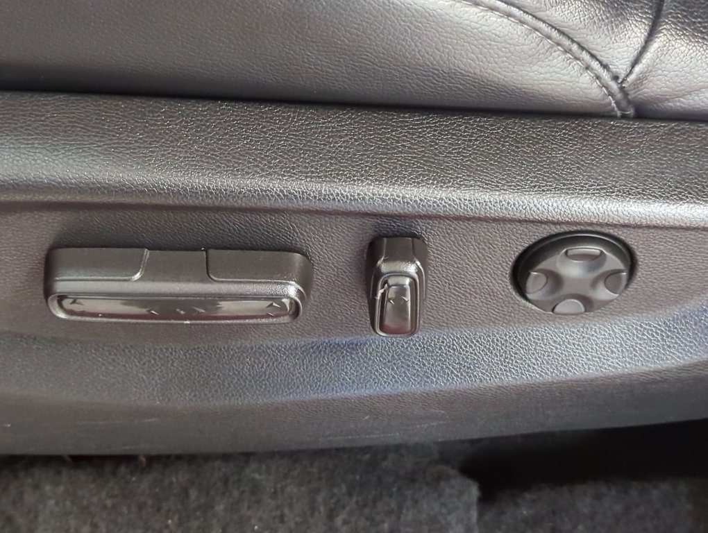 2020 Honda CR-V Touring Leather Sunroof Fresh MVI in Dartmouth, Nova Scotia - 12 - w1024h768px