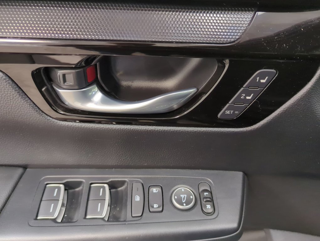 2023 Honda CR-V EX-L in Dartmouth, Nova Scotia - 13 - w1024h768px