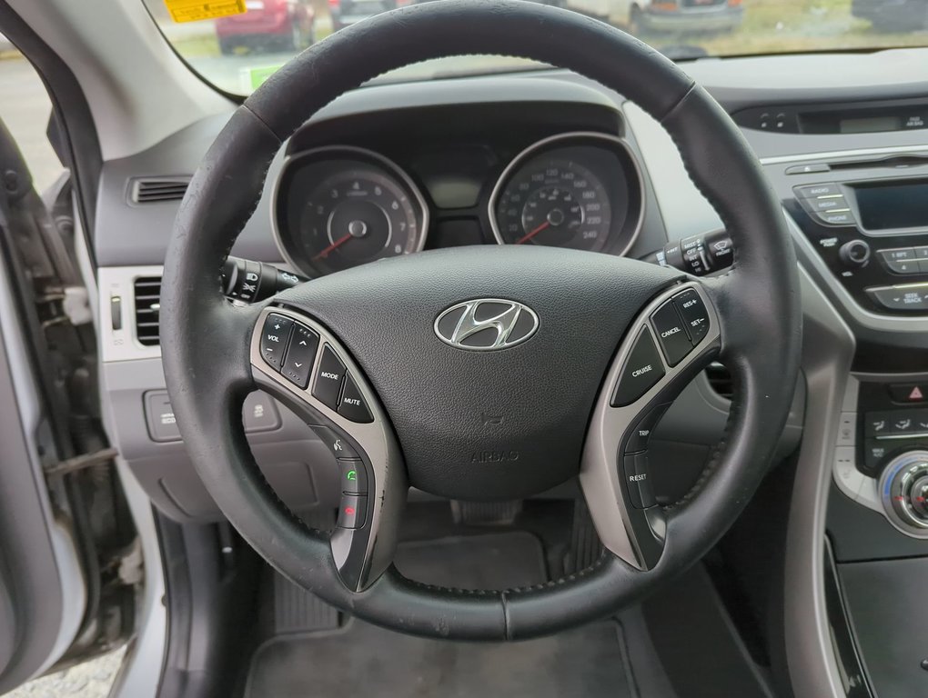 2013 Hyundai Elantra GLS in Dartmouth, Nova Scotia - 14 - w1024h768px