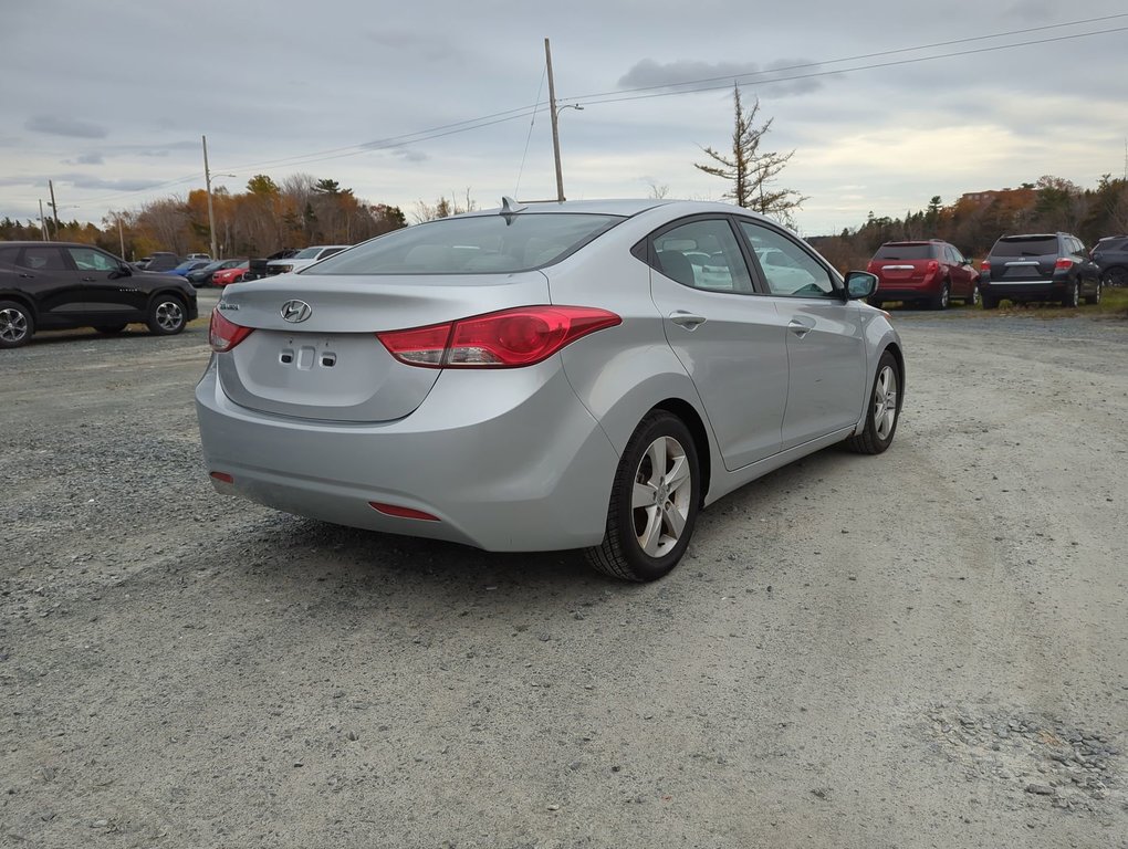 2013 Hyundai Elantra GLS in Dartmouth, Nova Scotia - 8 - w1024h768px