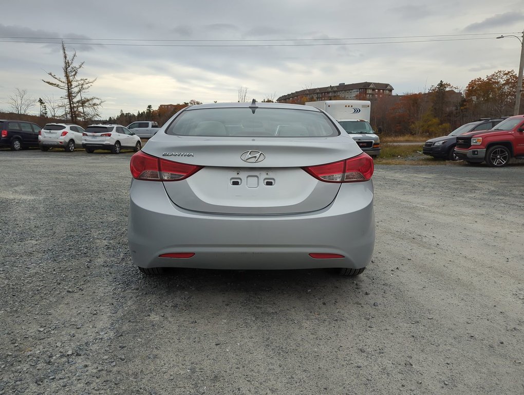 2013 Hyundai Elantra GLS in Dartmouth, Nova Scotia - 7 - w1024h768px