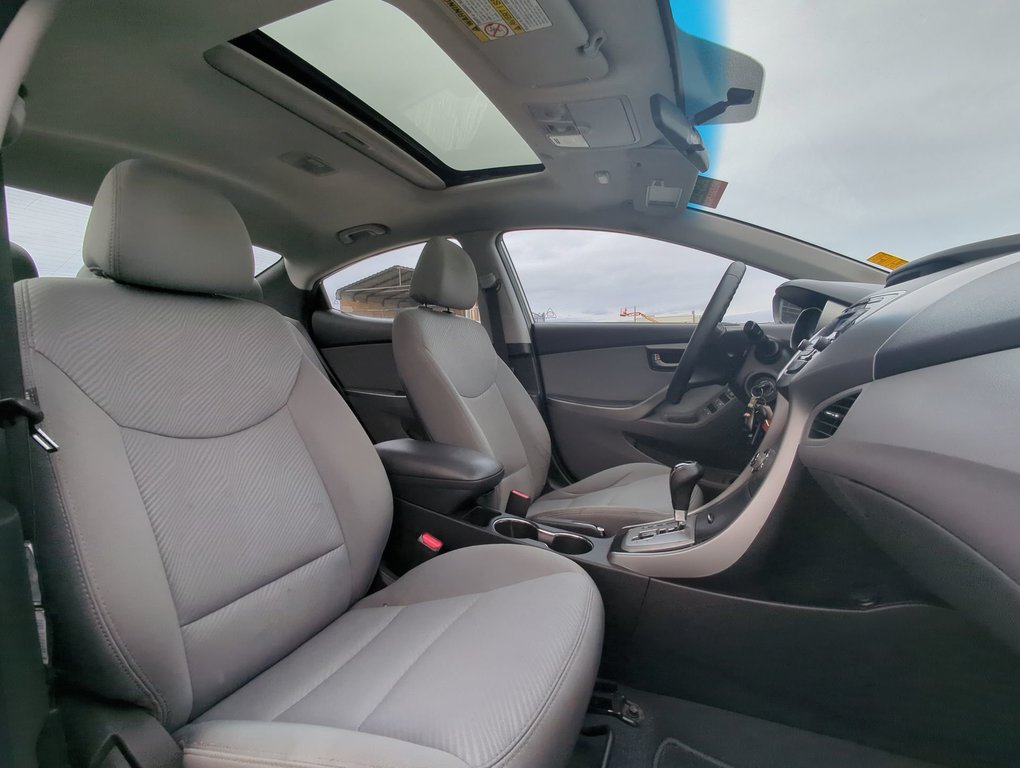 2013 Hyundai Elantra GLS in Dartmouth, Nova Scotia - 23 - w1024h768px