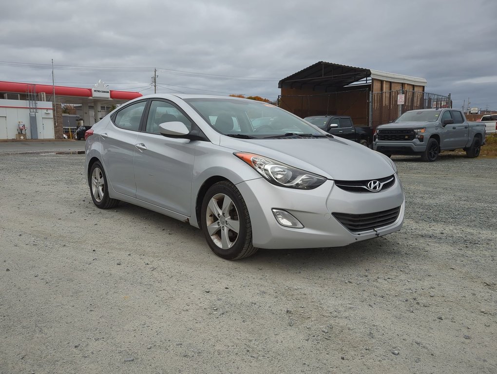 2013 Hyundai Elantra GLS in Dartmouth, Nova Scotia - 2 - w1024h768px