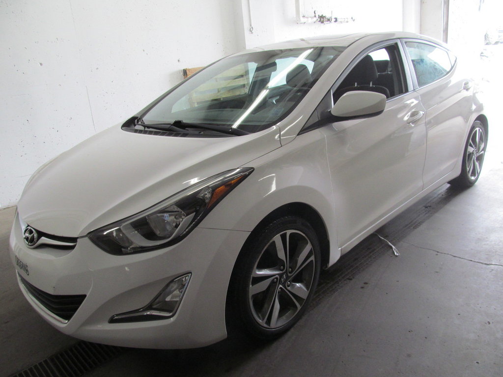 2016 Hyundai Elantra GLS in Dartmouth, Nova Scotia - 2 - w1024h768px