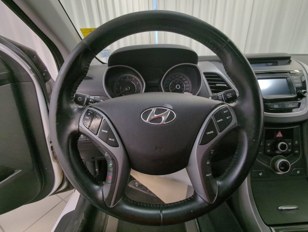 2016 Hyundai Elantra GLS in Dartmouth, Nova Scotia - 14 - w1024h768px