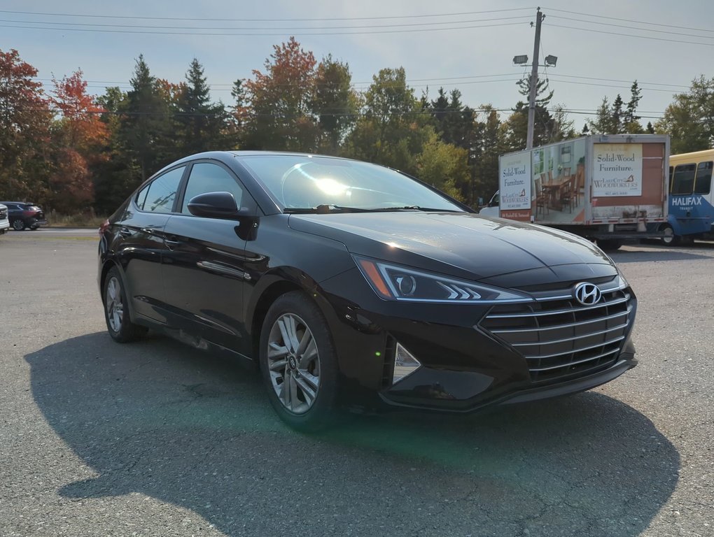 2020 Hyundai Elantra Preferred in Dartmouth, Nova Scotia - 2 - w1024h768px