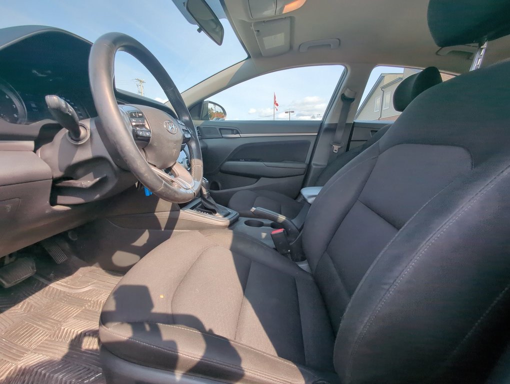 2020 Hyundai Elantra Preferred in Dartmouth, Nova Scotia - 11 - w1024h768px