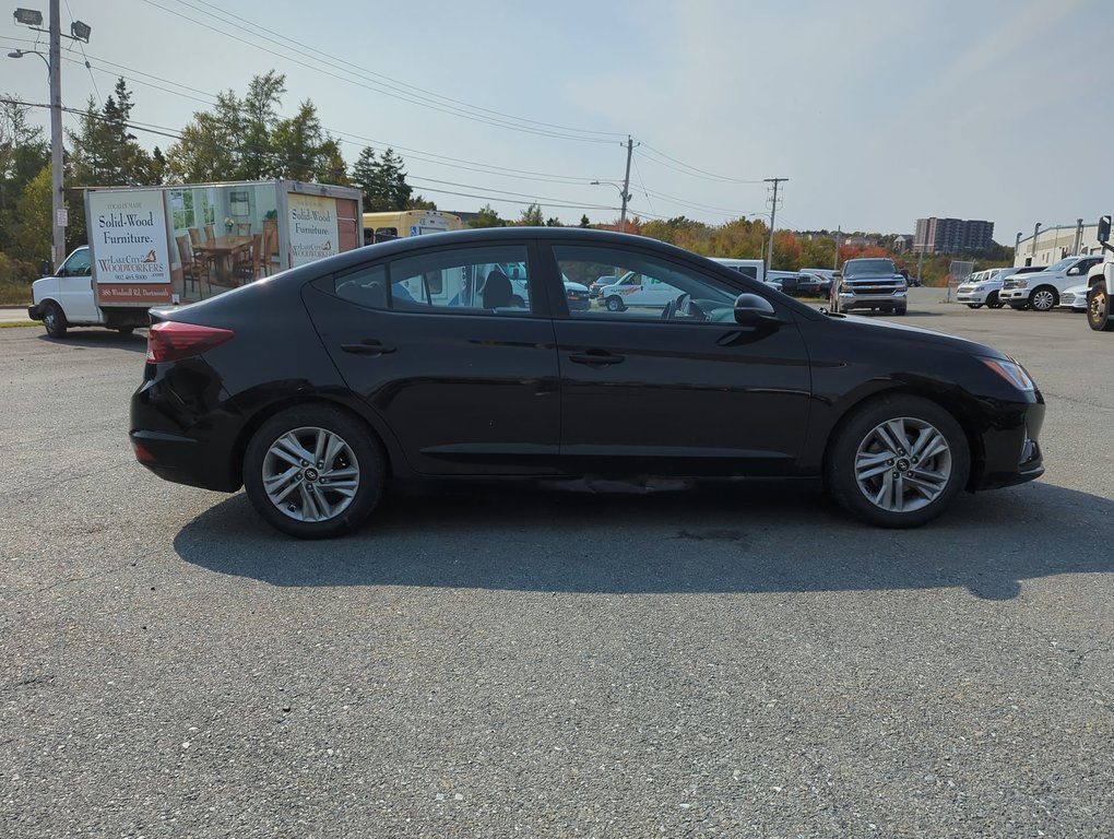 2020 Hyundai Elantra Preferred in Dartmouth, Nova Scotia - 9 - w1024h768px