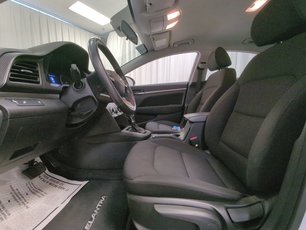 2020 Hyundai Elantra Preferred in Dartmouth, Nova Scotia - 11 - w1024h768px