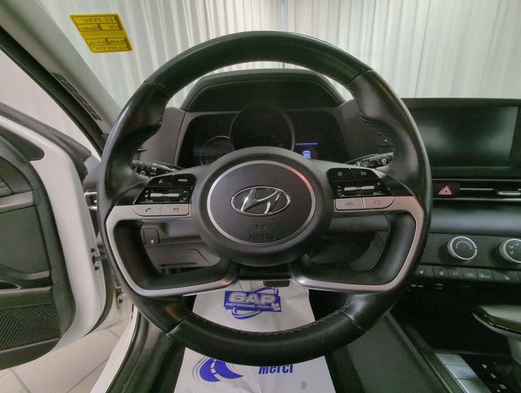 2022 Hyundai Elantra Preferred in Dartmouth, Nova Scotia - 14 - w1024h768px