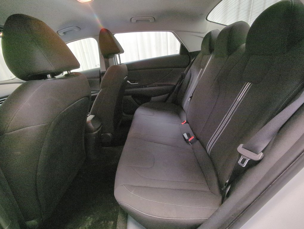2022 Hyundai Elantra Preferred in Dartmouth, Nova Scotia - 21 - w1024h768px