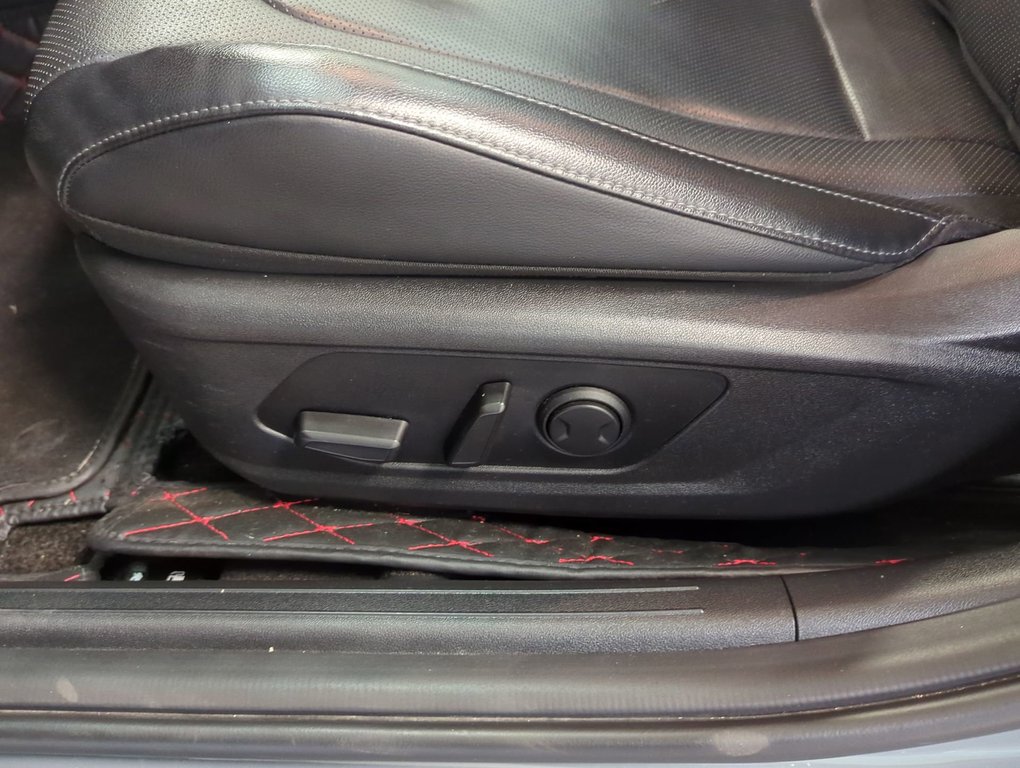 2022 Hyundai Elantra Ultimate Tech in Dartmouth, Nova Scotia - 12 - w1024h768px