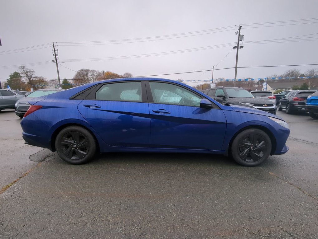 2023 Hyundai Elantra Preferred *GM Certified* in Dartmouth, Nova Scotia - 9 - w1024h768px