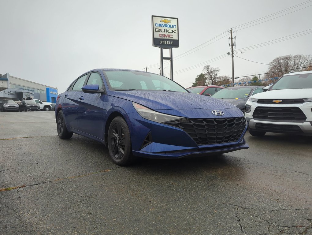 2023 Hyundai Elantra Preferred *GM Certified* in Dartmouth, Nova Scotia - 2 - w1024h768px