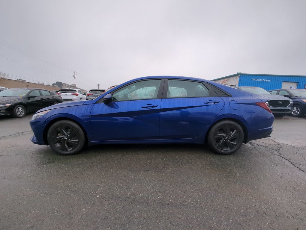 2023 Hyundai Elantra Preferred *GM Certified* in Dartmouth, Nova Scotia - 5 - w1024h768px