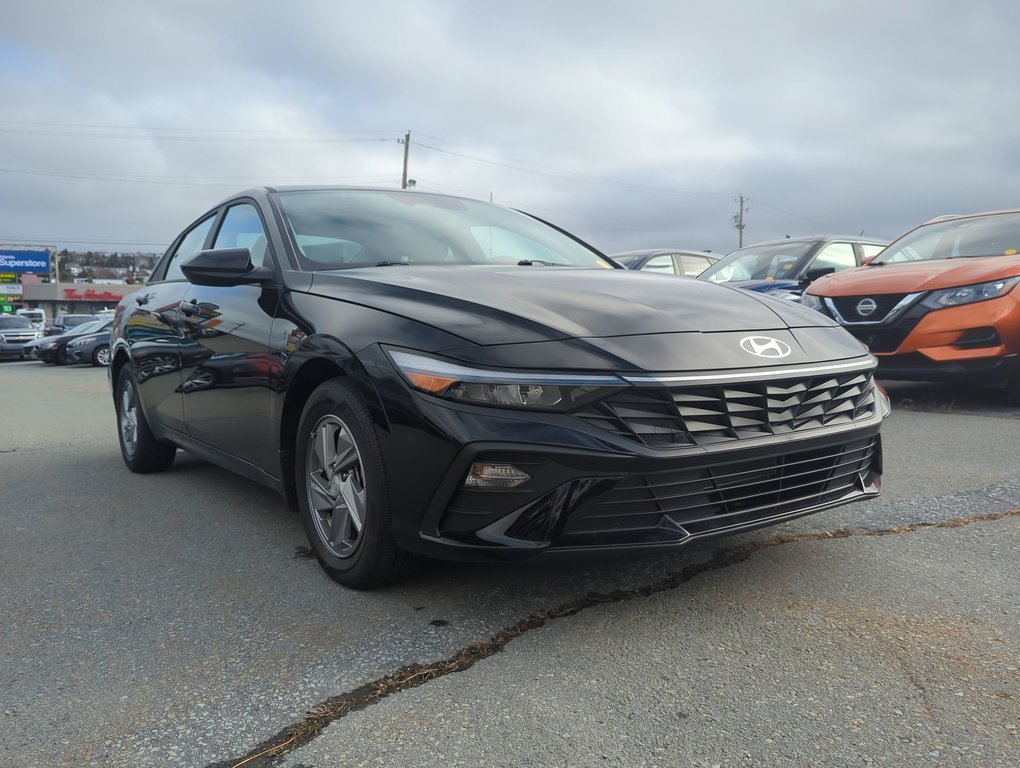 2024 Hyundai Elantra Essential *GM Certified* in Dartmouth, Nova Scotia - 2 - w1024h768px