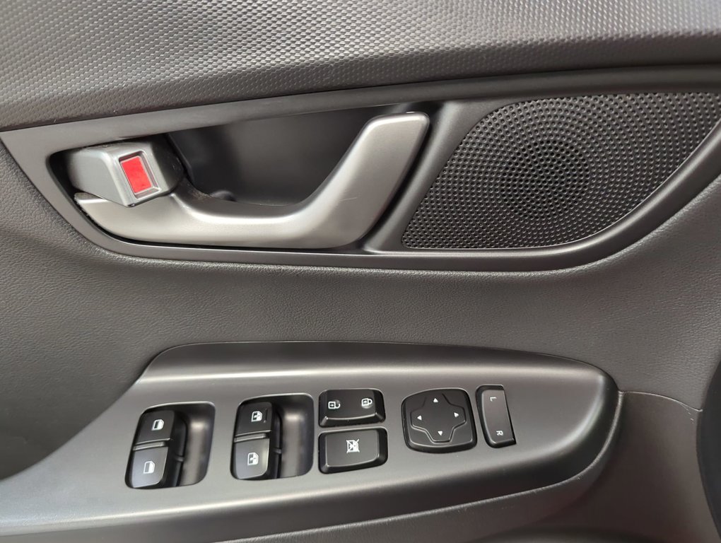 2018 Hyundai Kona Ultimate in Dartmouth, Nova Scotia - 13 - w1024h768px