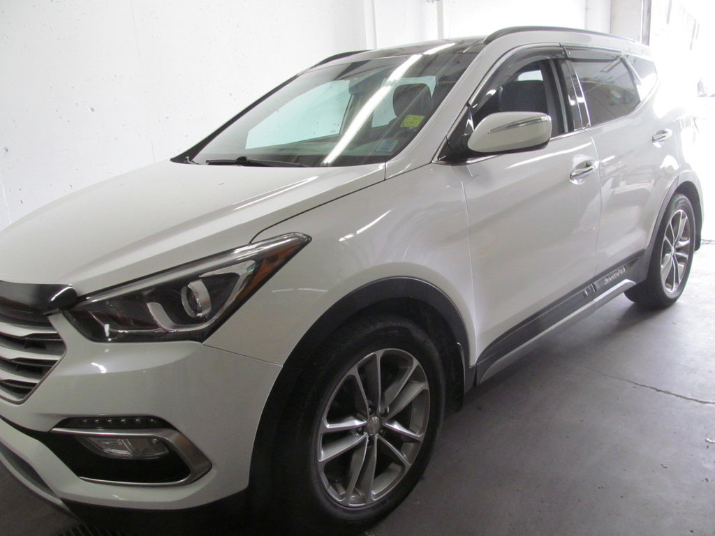 2018 Hyundai Santa Fe Sport Limited in Dartmouth, Nova Scotia - 2 - w1024h768px