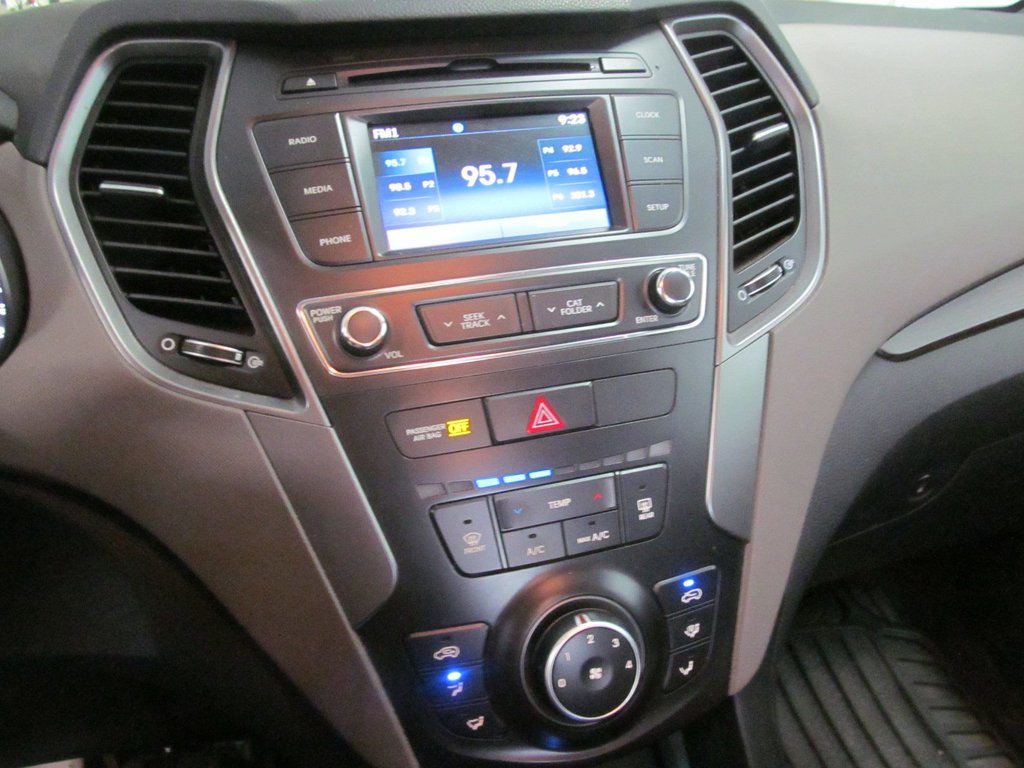 2018 Hyundai Santa Fe XL BASE in Dartmouth, Nova Scotia - 6 - w1024h768px