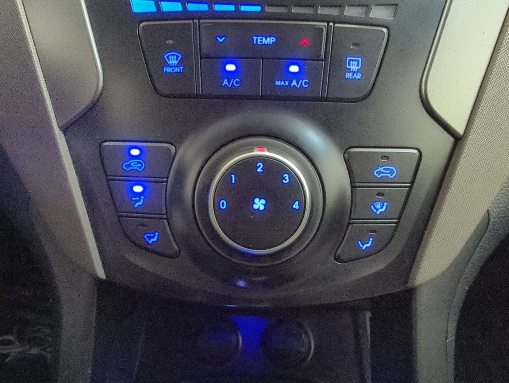 2018 Hyundai Santa Fe XL BASE in Dartmouth, Nova Scotia - 18 - w1024h768px