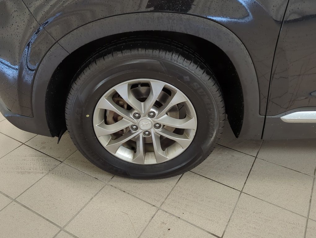 2020 Hyundai Santa Fe Essential in Dartmouth, Nova Scotia - 10 - w1024h768px