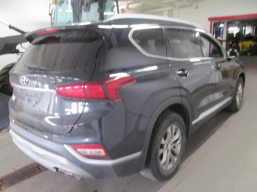 2020 Hyundai Santa Fe Essential in Dartmouth, Nova Scotia - 4 - w1024h768px