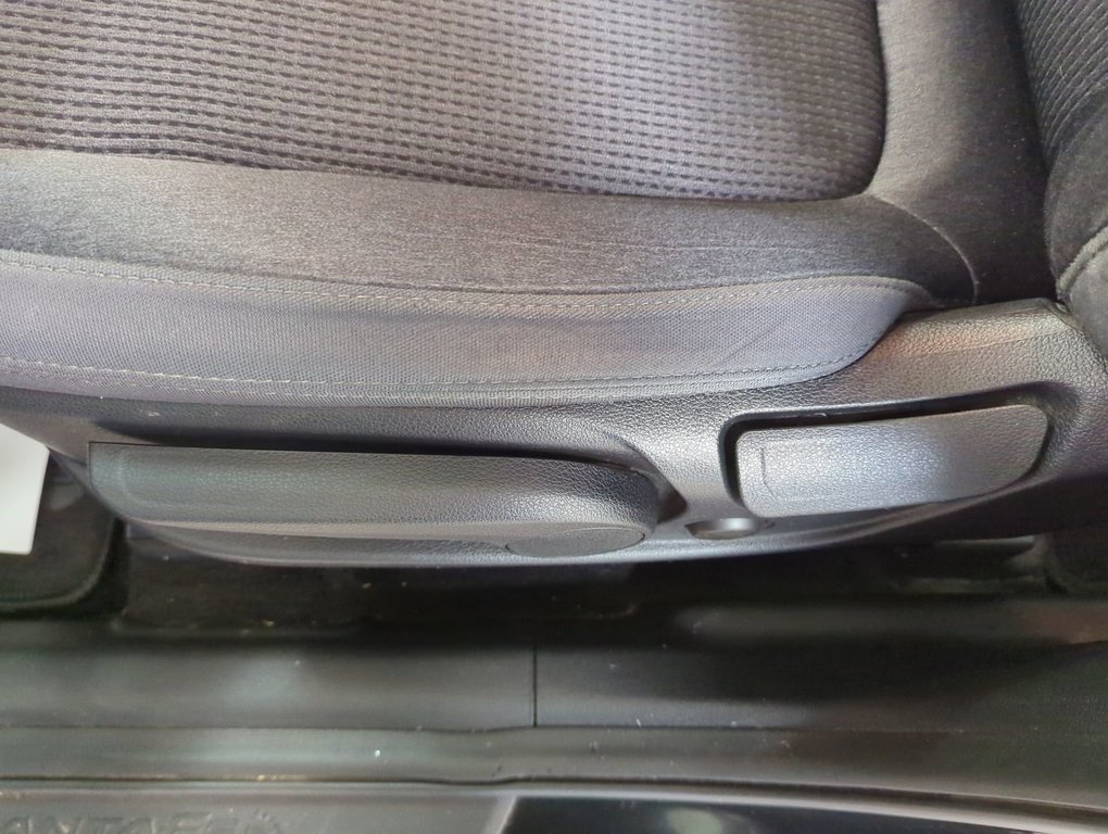 2020 Hyundai Santa Fe Essential in Dartmouth, Nova Scotia - 12 - w1024h768px