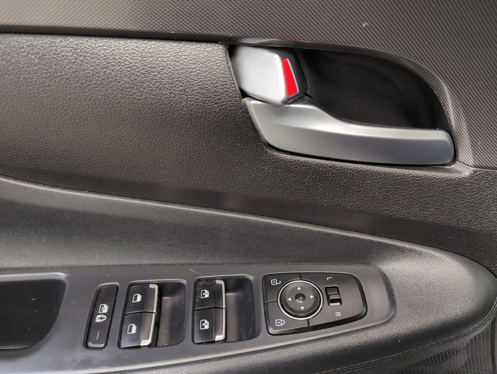 2021 Hyundai Santa Fe Preferred in Dartmouth, Nova Scotia - 13 - w1024h768px